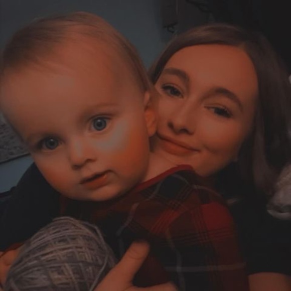 Meet your Posher, Rebekah - Picture 1 of 6